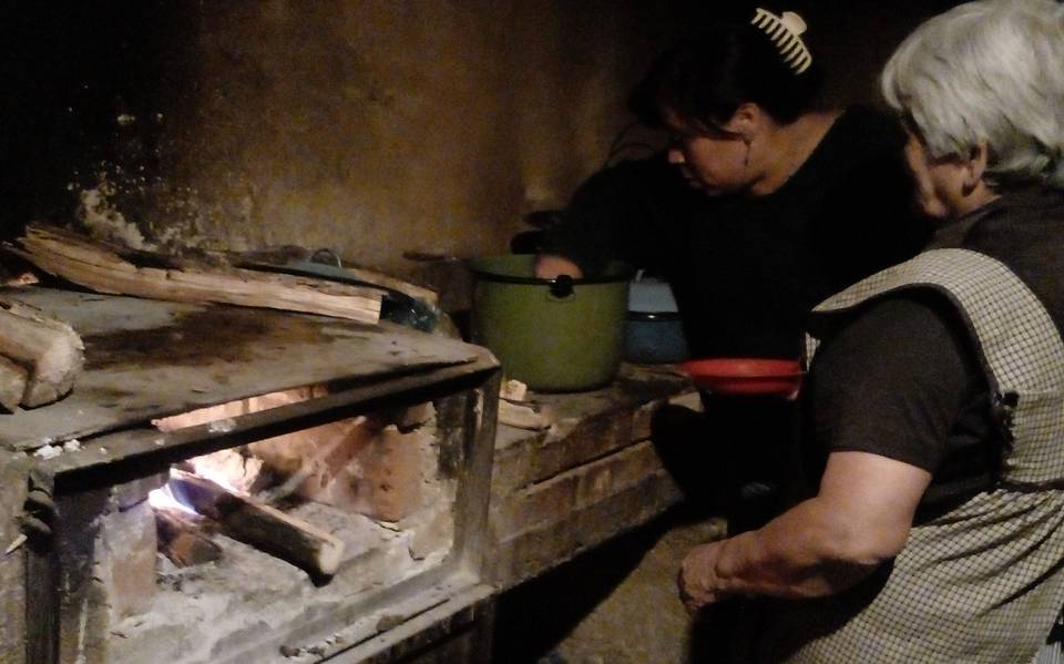 Estufas de leña: El tradicional aparato al norte de México que aún se usa  para mitigar el frío - El Sol de Parral